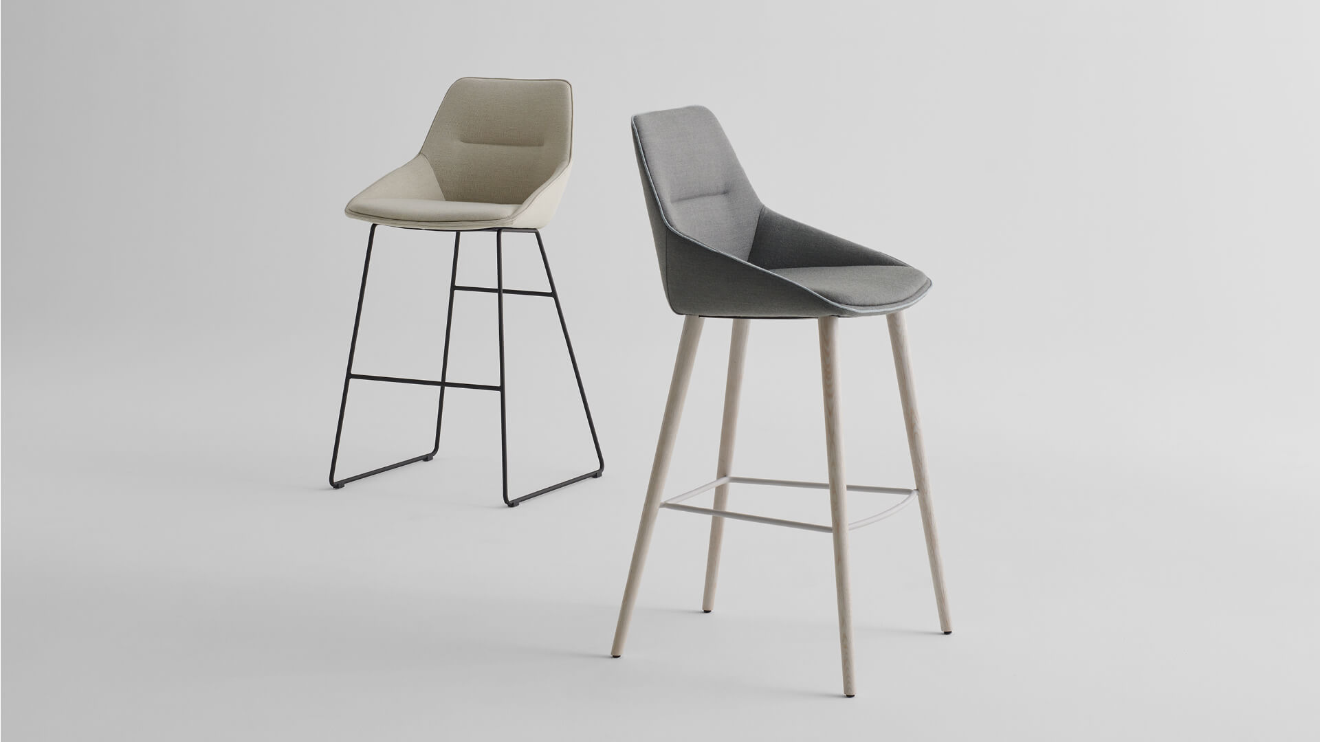 Sachet Low Back Wire Base Chair